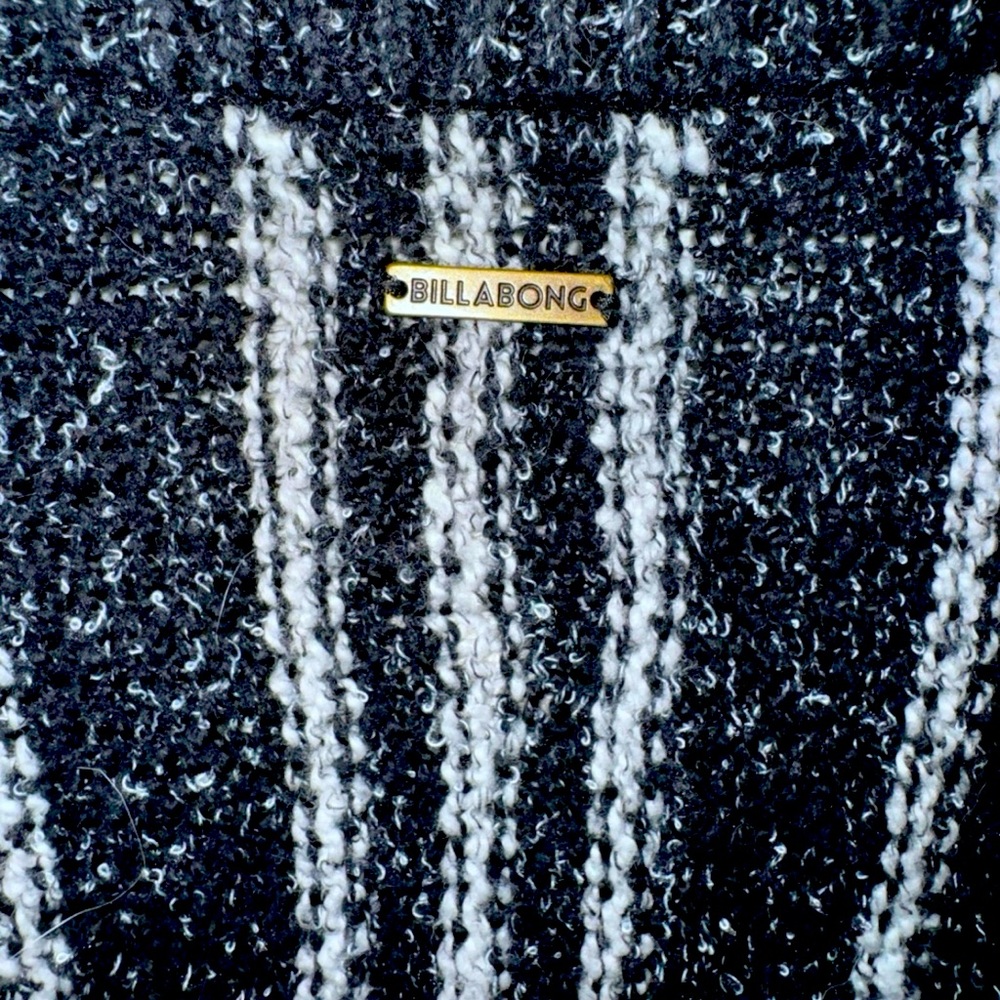 Sweater - Picture 4 of 4